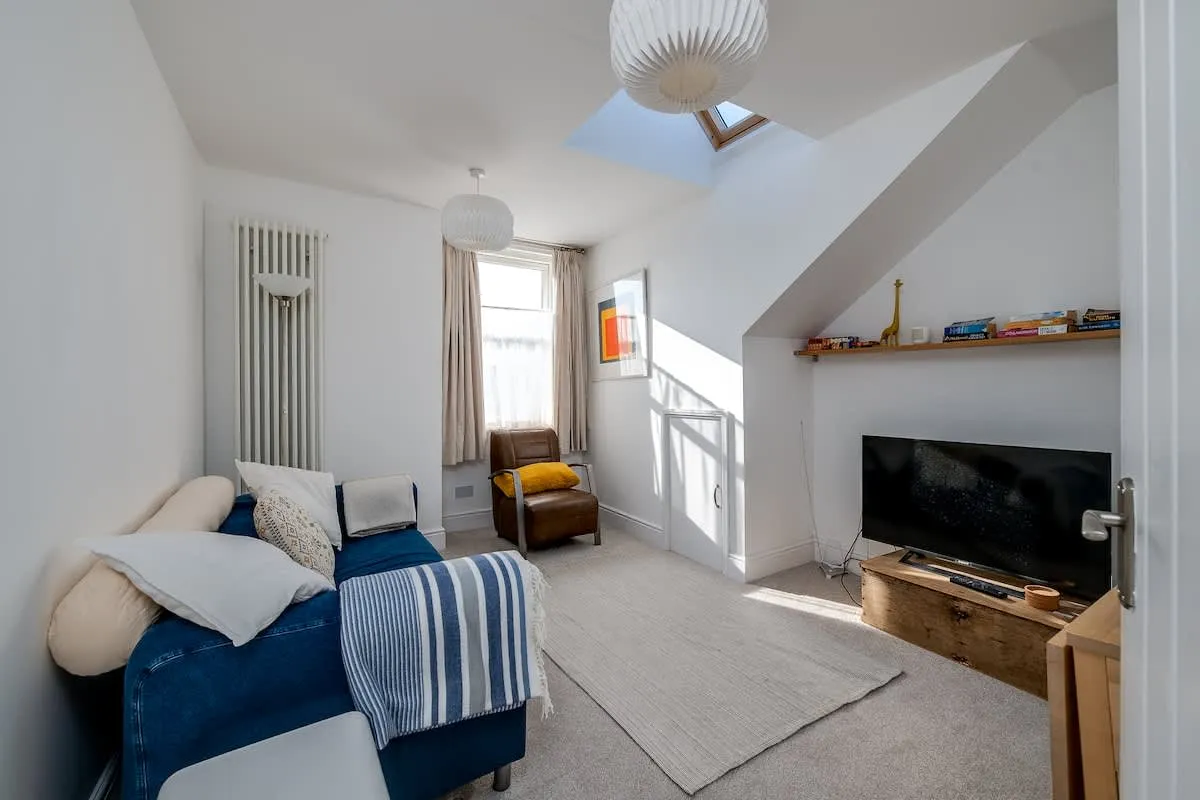 Whitwell Loft, Portsmouth
